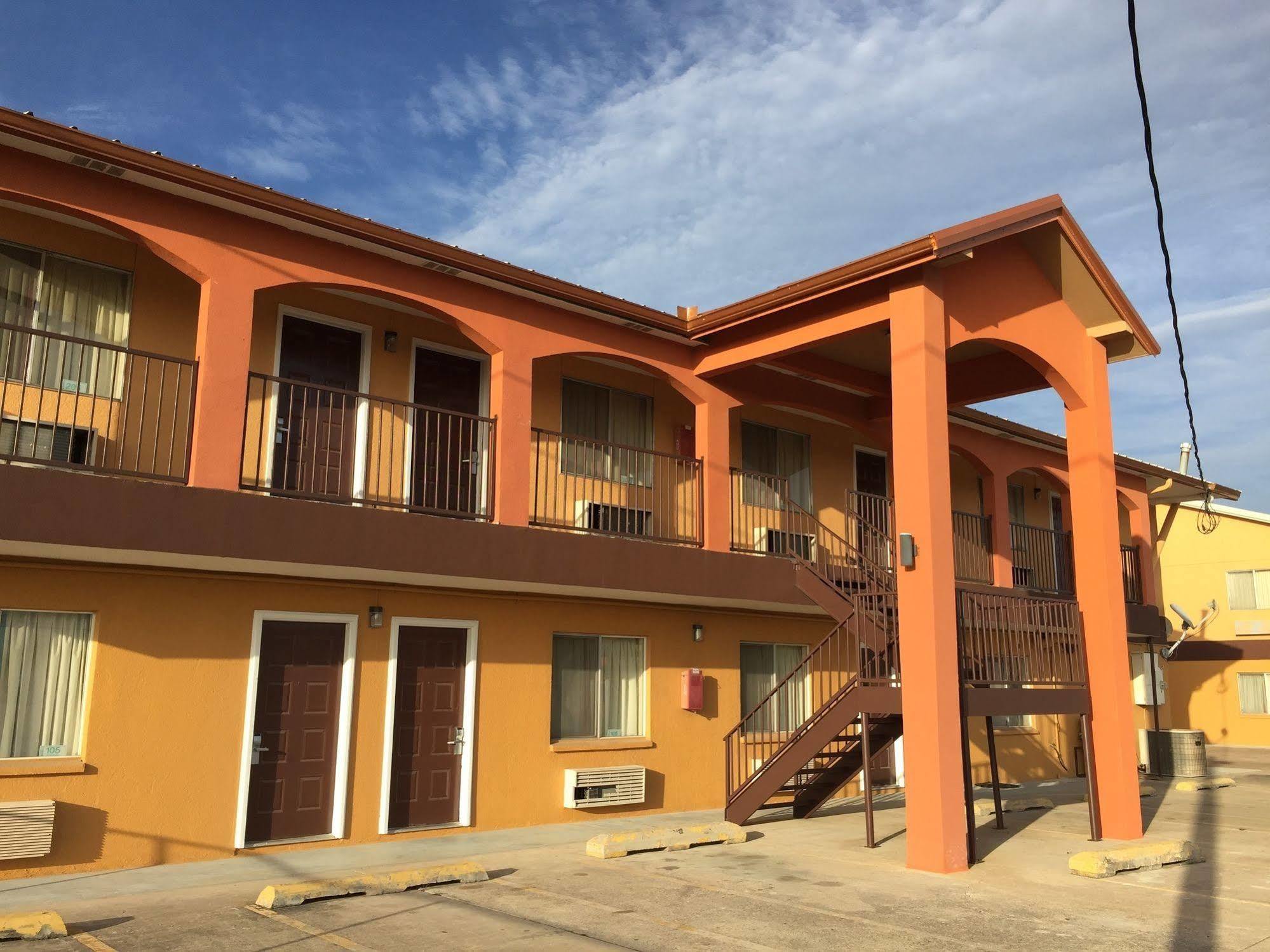 Texas Inn San Benito Near Harlingen Exteriér fotografie