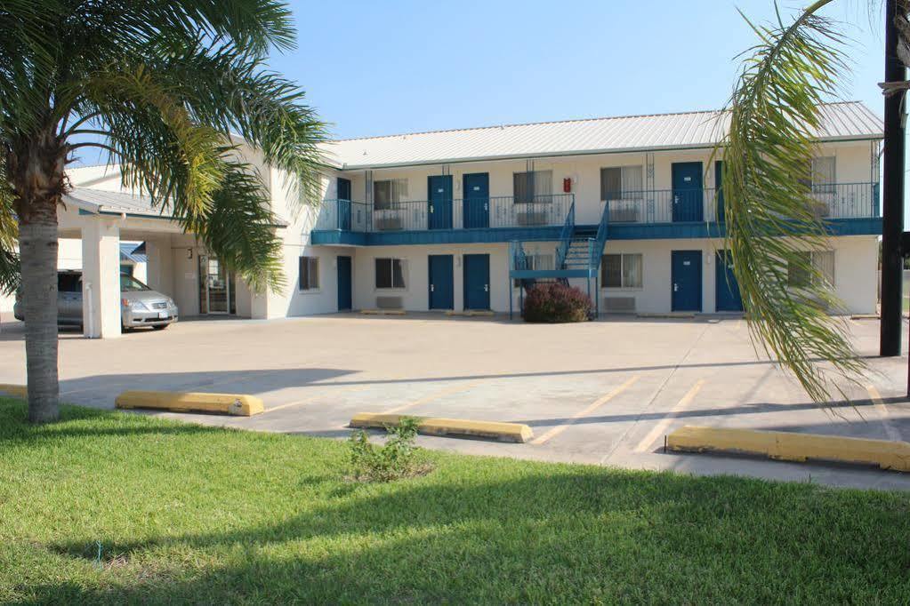 Texas Inn San Benito Near Harlingen Exteriér fotografie